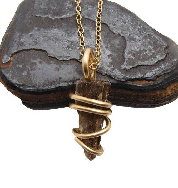 RARE BLACK DRAGON QUARTZ PENDANT IN BRONZE MERLIN'S GOLD #401