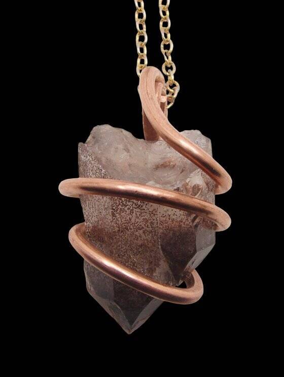 RARE BLACK DRAGON QUARTZ PENDANT #552