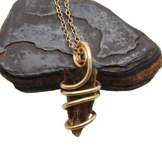 RARE BLACK DRAGON QUARTZ PENDANT IN BRONZE MERLIN'S GOLD #401