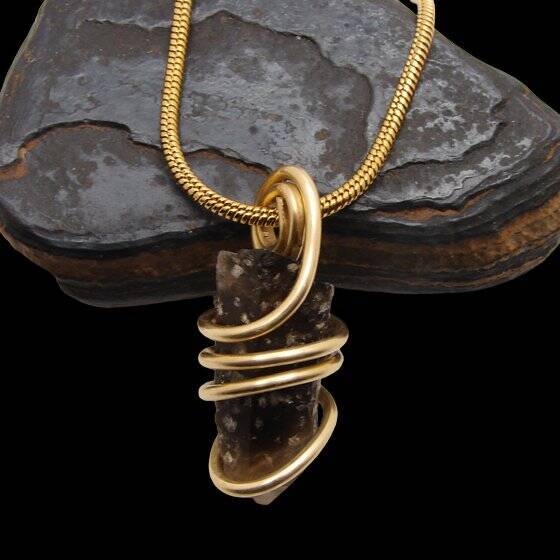 RARE BLACK DRAGON QUARTZ PENDANT IN BRONZE MERLIN'S GOLD 652