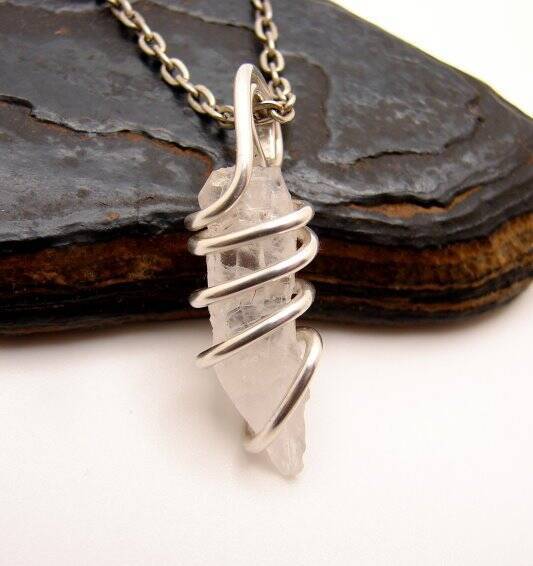 RARE SATYALOKA QUARTZ PENDANT GATHERED BY MONKS INDIA ENLIGHTENMENT SS #302