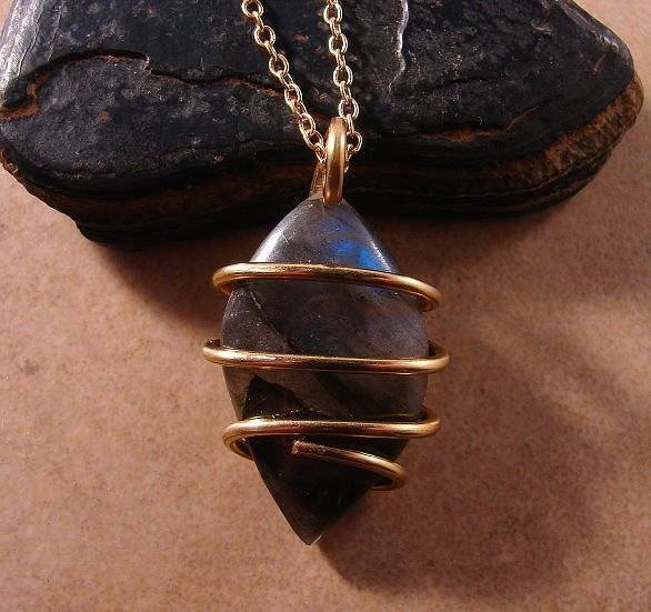 NORTHERN LIGHTS LABRADORITE CRYSTAL PENDANT MERLIN'S GOLD BRONZE #13