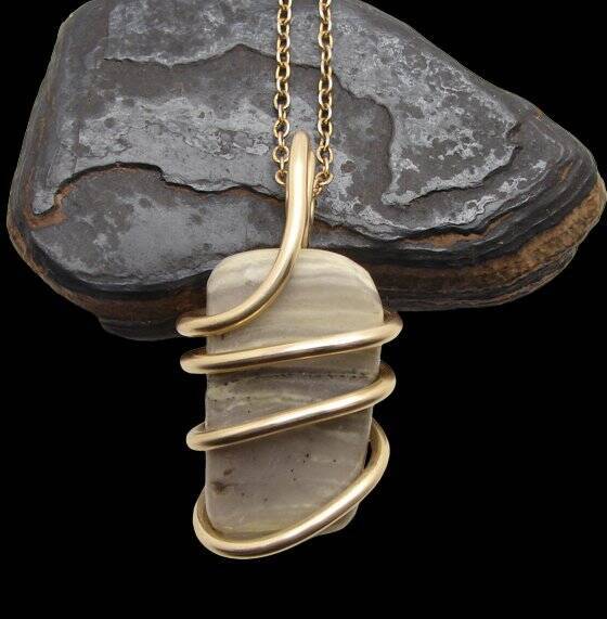 RARE INFINITE PENDANT "THE HEALER'S STONE" FROM SOUTH AFRICA MERLIN'S GOLD #76