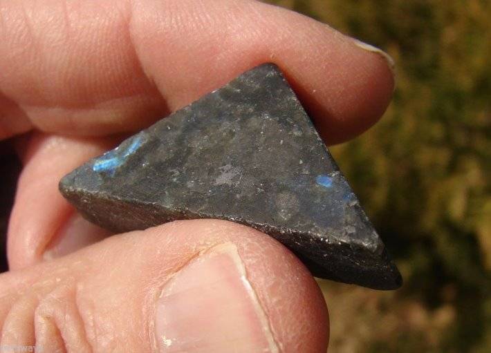Genuine Galaxyite Pyramid Triangle Micro-Labradorite Crystal Stone Rare